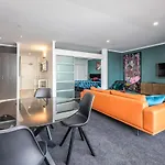 Qv Modern Upscale Apartment Wifi & Parking - 1046