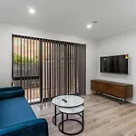 Jupiter St Holiday Home No 1
