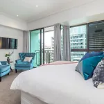 Comfortable & Cozy - Newly Furnished \'Quays\' Share Save