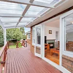 3 Bedroom In Onehunga W Parking - Wifi - Netflix