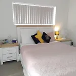 Homestay! Close To Airport, Bus & Train Station