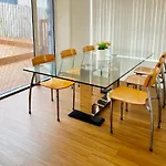 7Br 3Bh Beach Escape. 2 Min To Browns Bay Beach