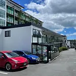 66 Express Luxury Apartment In New Market
