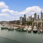 Qv Apartment Overlooking The Viaduct