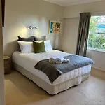 Island View Hideaway