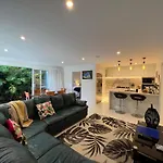 Okahu Bay Villas