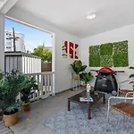Escape To Kohi Cottage - Your Beachside Haven