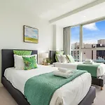 Brand New Luxe 3-Bed Apartment In Aotea Square