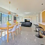 Brand New Retreat: Serene Living In East Auckland