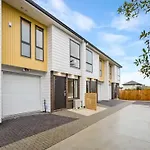 Wonderful Three Bedroom With Garage