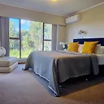 The Waterfront 361-With Sea View, Skysport And Air Conditioner In Each Bedroom