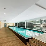 Beautiful Harbour View Apartment