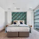 Beautiful Harbour View Apartment