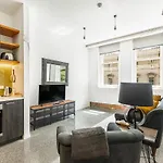 Contemporary 1Br Queen Street Retreat