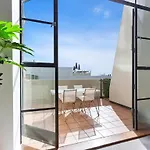 Lovely Bright Apartment With Balcony Pool And Gym