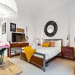 Stylish Studio With Pool And Gym