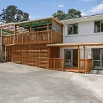 Auckland Cosy Modern Home