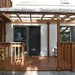 Auckland Cosy Modern Home
