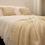 Heritage Luxe Retreat On Queens