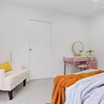 Entire Home In Central Auckland
