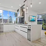 Entire Home In Central Auckland