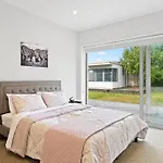 Welcome To Luxury Living In Cbd