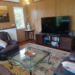 Cosy Home In New Lynn