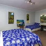 Beachside Bliss Castor Bay - Holiday By The Beach