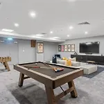 Modern Apartment & Parking - Central & Quite