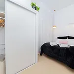 Prime Location Queen Street