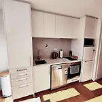 Relax & Comfy Central Apartment