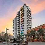 Prime Location With Sky Tower Views!