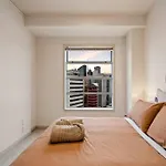 Prime Location With Sky Tower Views!