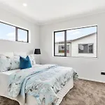 Holiday Home At Huia Road