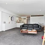 Waterfront Deluxe Apartment - Luxury At It\'S Finest!