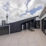 Stunning 3 Bedroom Penthouse Apt In Auckland Cbd