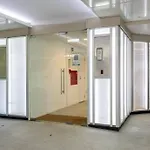 Spacious 1-Bedroom Unit In Cbd With Free Parking