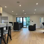 Epsom Tidy House Unit 3