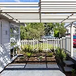 Stylish Eden Park Studio
