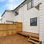 Ventura Retreat Townhouse With Parking And Patio