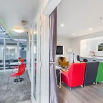 Freshly Renovated 3Br Ellerslie Home