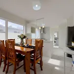Exquisite Four-Bedroom Home In Forrest Hill