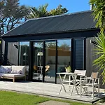 Modern Studio Close To Bayswater Ferry