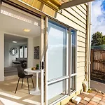 Riches Stay And Sleep Unit With Wi-Fi And Parking