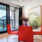 2-Bs Suite Adjacent To Sky Tower