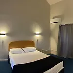 Rayland Epsom Motel