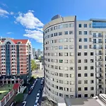 Within Walking Distance - Ideal For Au&Aut Student