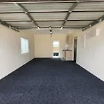 Pristine Home Step To Transit