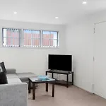 Sunny Beam Guest Suite With Parking And Kitchenette