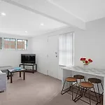 Sunny Beam Guest Suite With Parking And Kitchenette